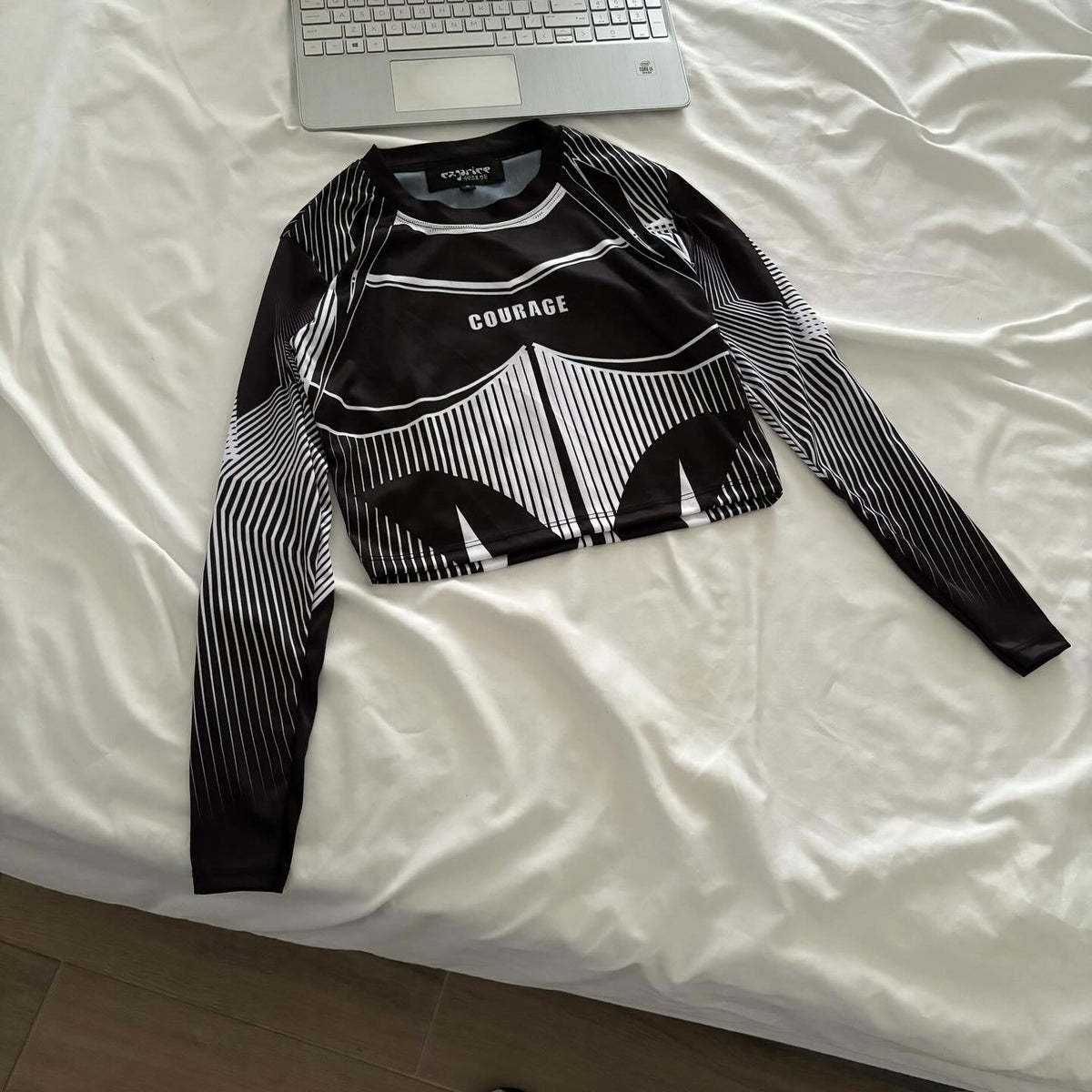 Top manga larga courage